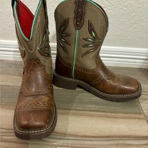 Justin Nettie Western Boots Square Toe Brown Tan Aqua Blue Woven Women's Size 6